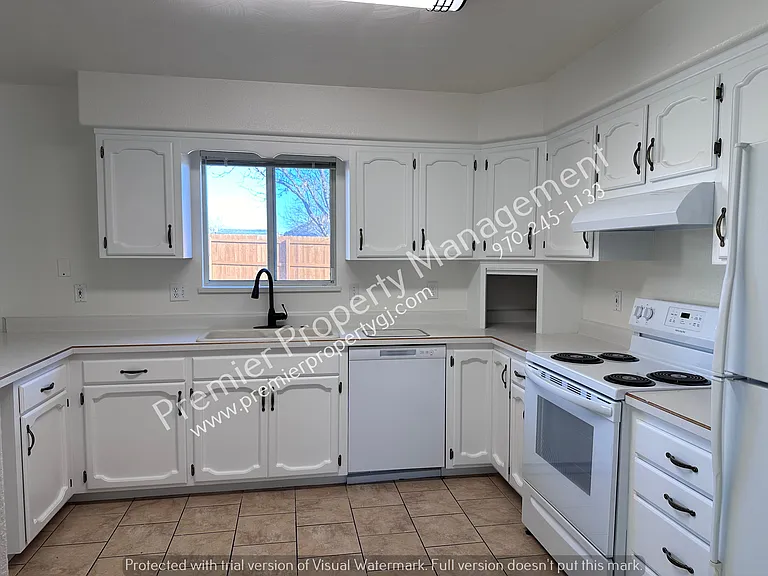 3043 1/2 Regal Ct — Photo 16