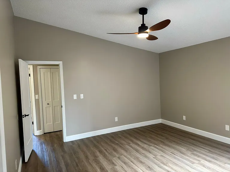 1305 Northside Dr — Photo 7