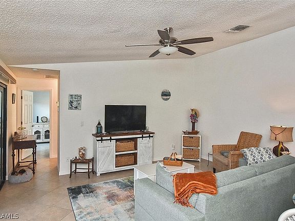 3rd image of 15415 Crystal Lake Dr