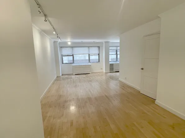 330 East 49th Street image 1 of 7