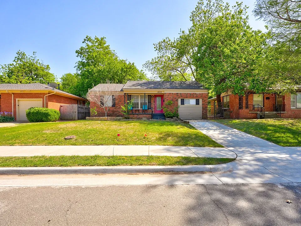 1824 Andover Ct