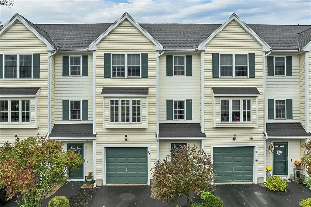2 bed, 1.5 bath, 1279 sqft, $3,250 — Photo 1
