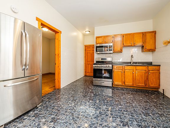 5th image of 1537 S 58th Ave Floor 1