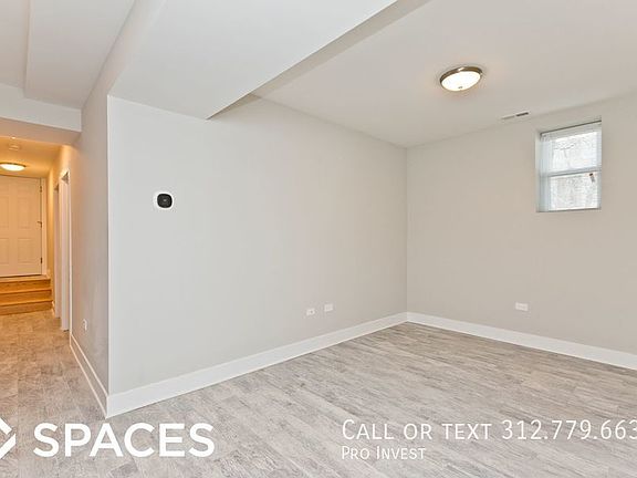 2nd image of 3358 N Kenmore Ave #1039