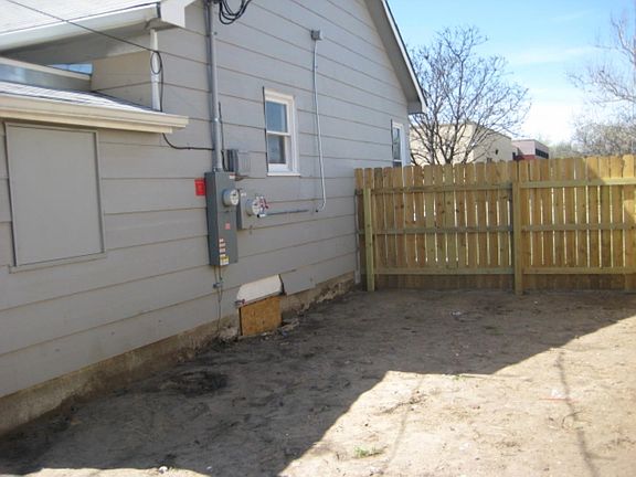 3rd image of 1928 S Laura Ave