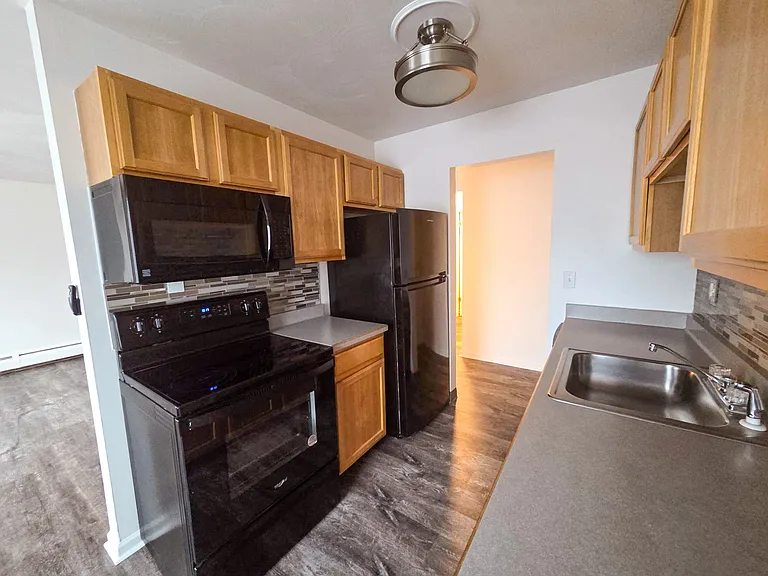 Lake Vista Apartment Homes — Photo 7