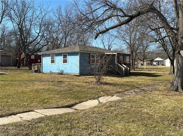 405 Fir St, Garden City, MO 64747