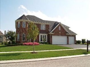 4020 Juneberry Rd, Naperville, IL 60564