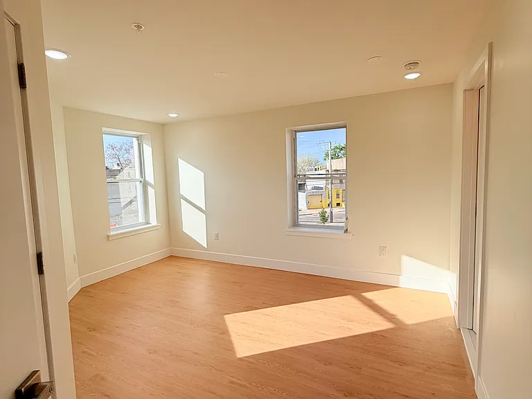 4212 Lancaster Ave #302 — Photo 7