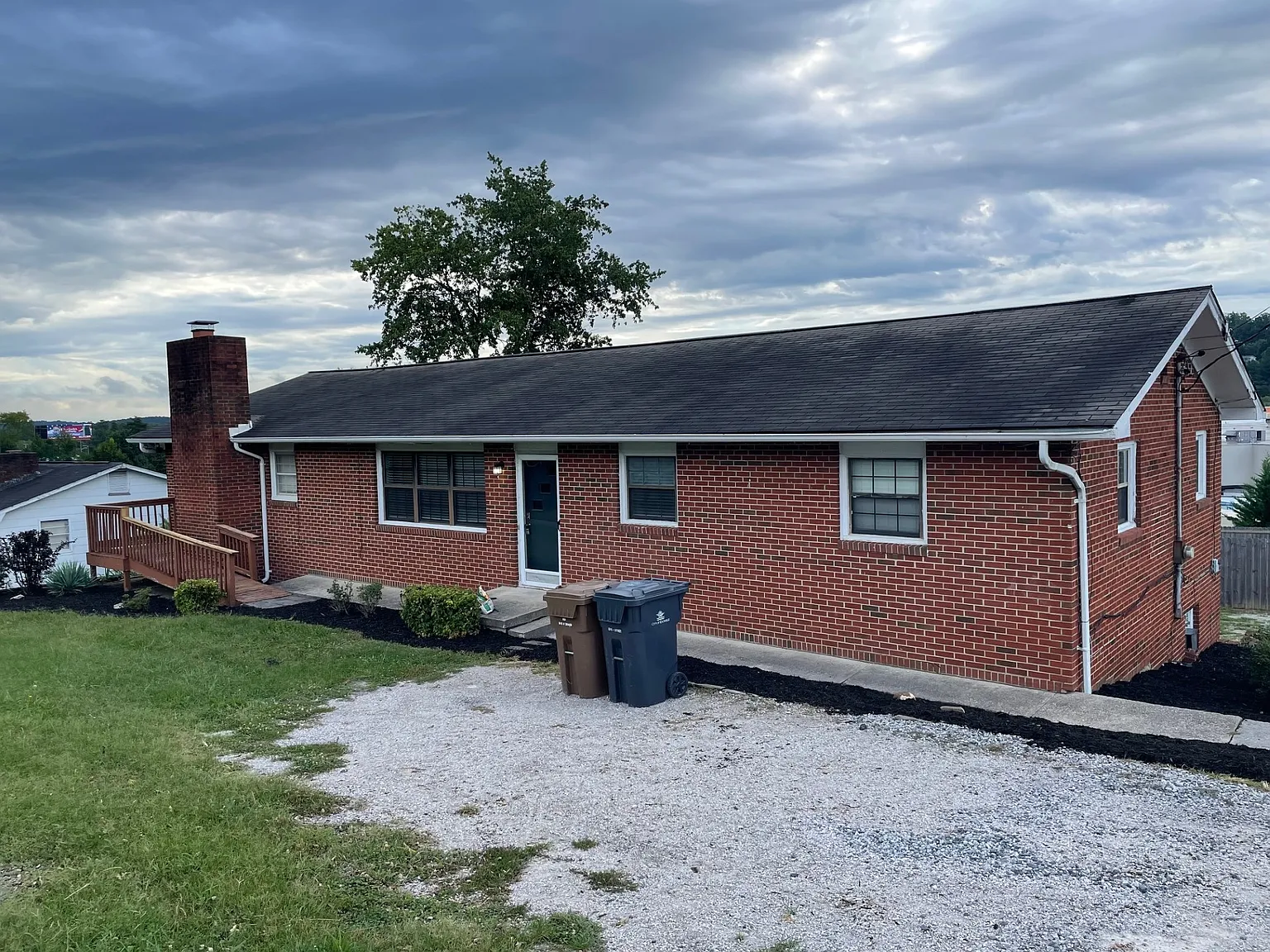 4 bed, 2860 sqft, $1,850 — Photo 1