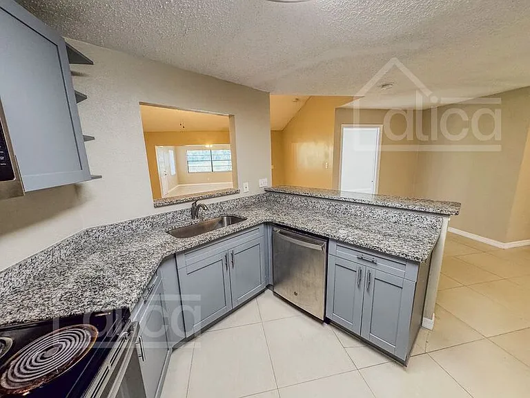 17633 Meadowbridge Dr — Photo 9