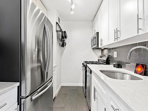 5th image of 185 W End Ave APT 23K
