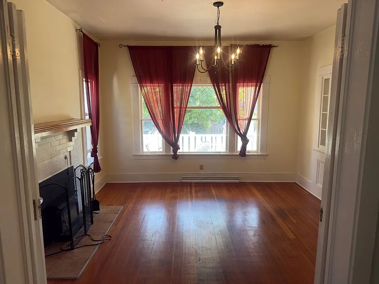 4853 NE 6th Ave — Photo 7