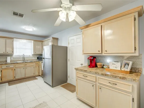 3528 Avenue L, Galveston, TX 77550