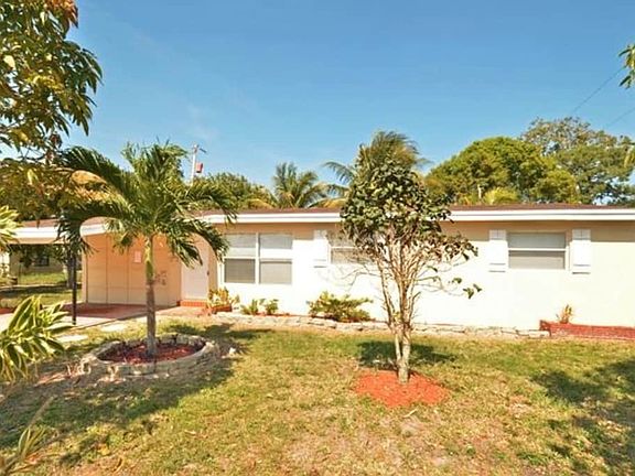 2nd image of 1141 Park Dr