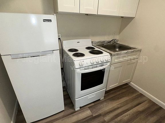 5th image of 622 Royalty Ct Unit B