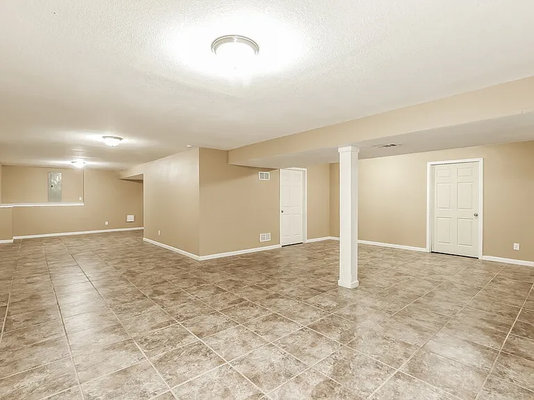 512 Hibiscus Dr — Photo 16