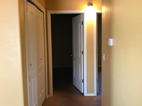 4th image of 1401 Southern Ct #A