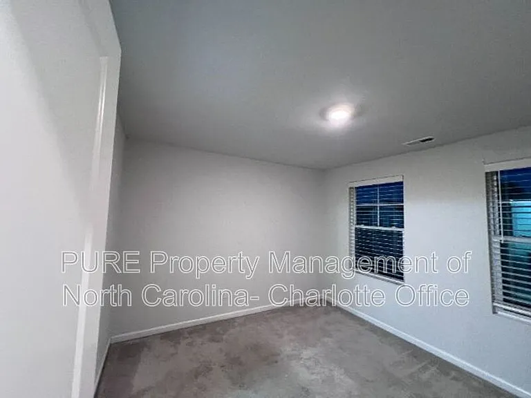 4945 Southern Magnolia Dr — Photo 21