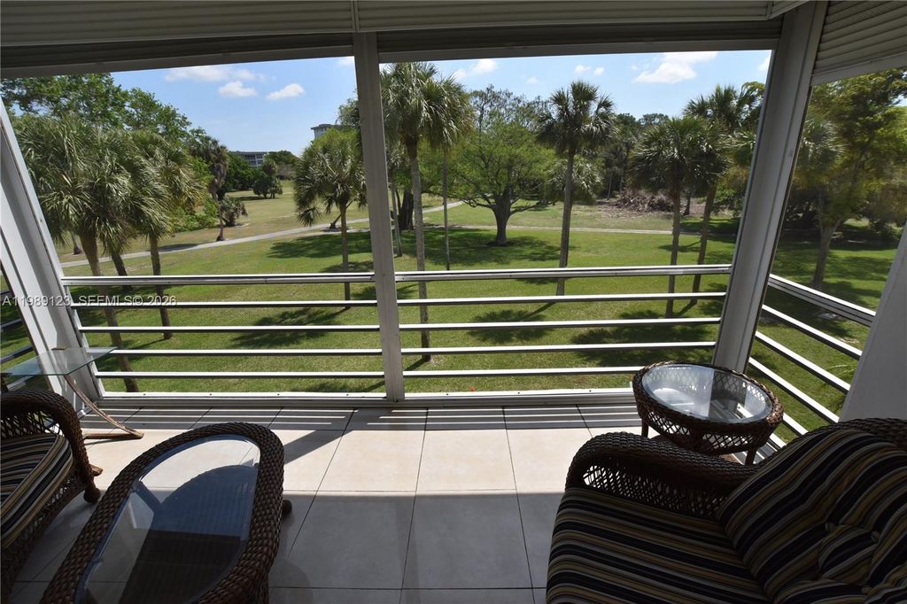 3800 Oaks Clubhouse Dr APT 309, photo 2