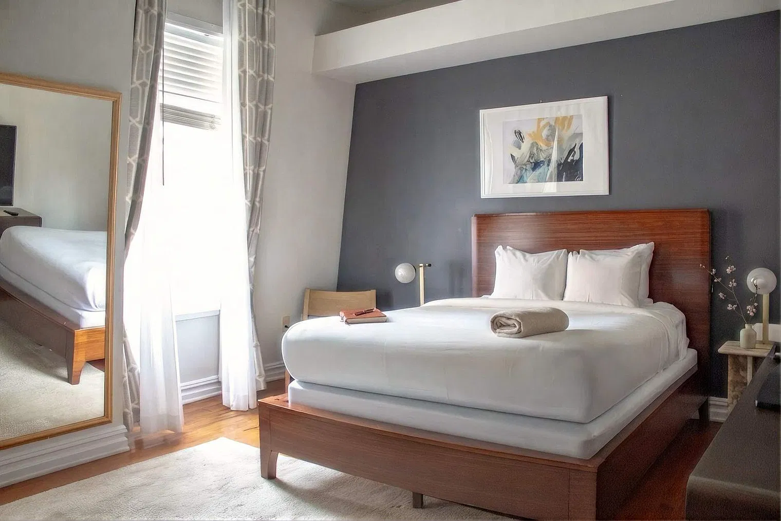 Studio, 1.0 bath, 290 sqft, $1,915 — Photo 2