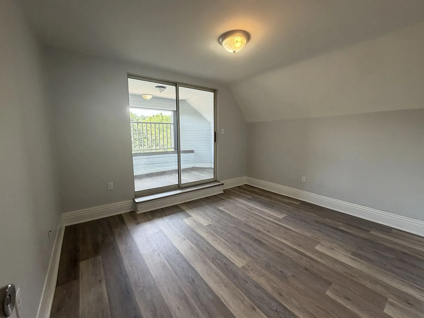 2-BR in Turtle Creek - Income-restricted — Photo 4