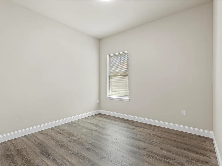 6 Emmons Ln — Photo 48