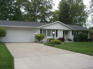 3004 Southbridge Rd, Rockford, IL 61114