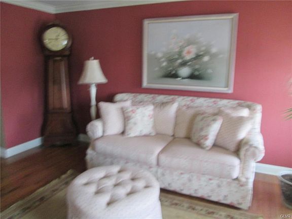 5th image of 11 Country Side Ct