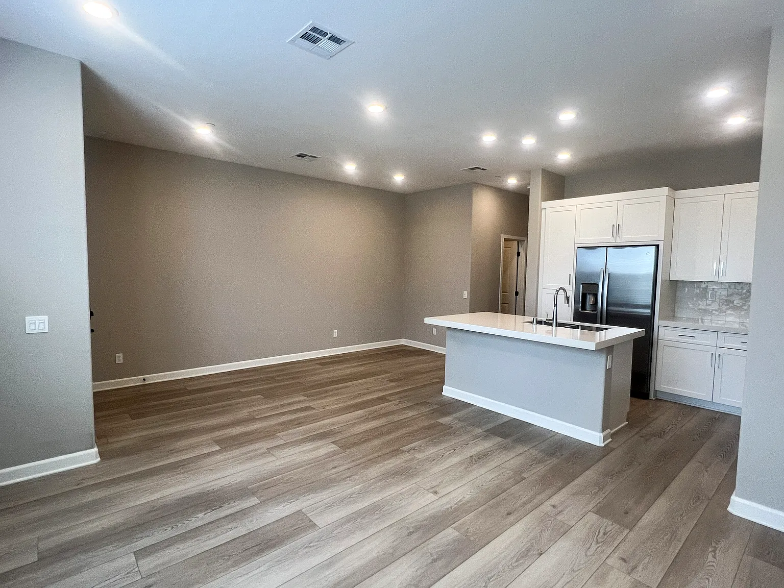 3 bed, 1497 sqft, $3,500 — Photo 4