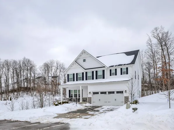 212 Bengal Fox Ct, Zelienople, PA 16063