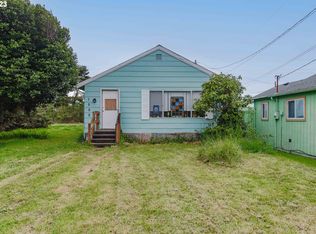 1550 Monroe St, North Bend, OR 97459