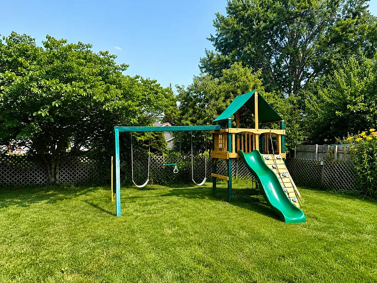 1841 Crimson Dr — Photo 4