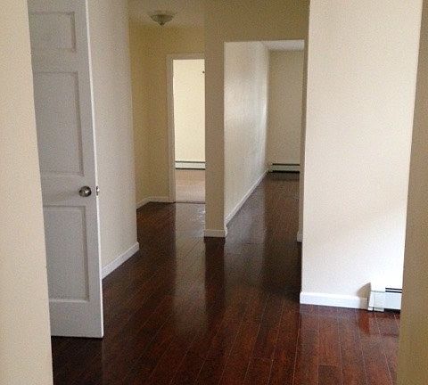 3rd image of 422 E Chester St