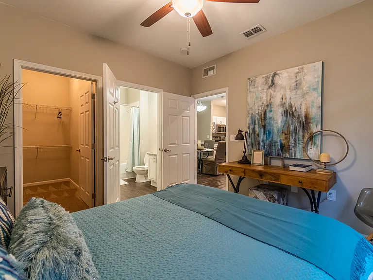 Oaks at Normandy Apartments — Photo 9