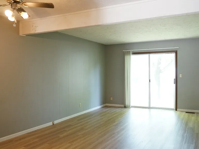 5037 Southwood Cir — Photo 6