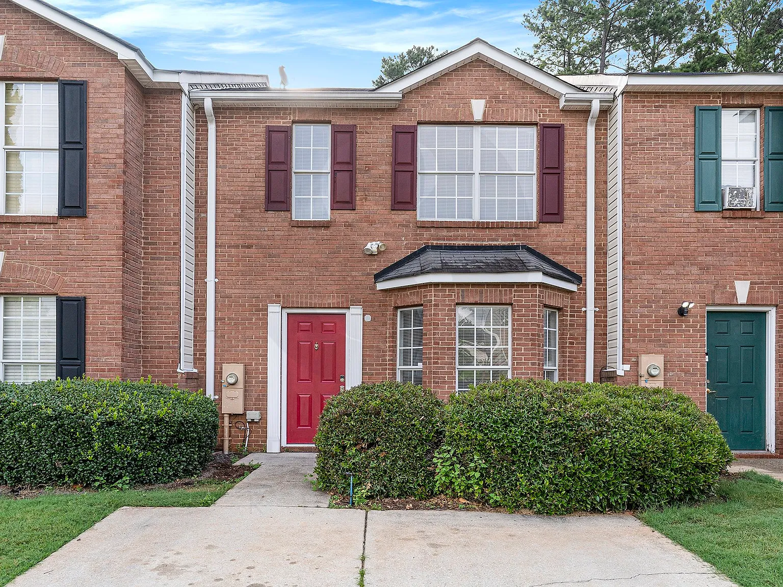 3 bed, 2.5 bath, 1424 sqft, $1,650 — Photo 1