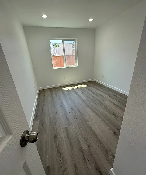 1649 N Avalon Blvd — Photo 6