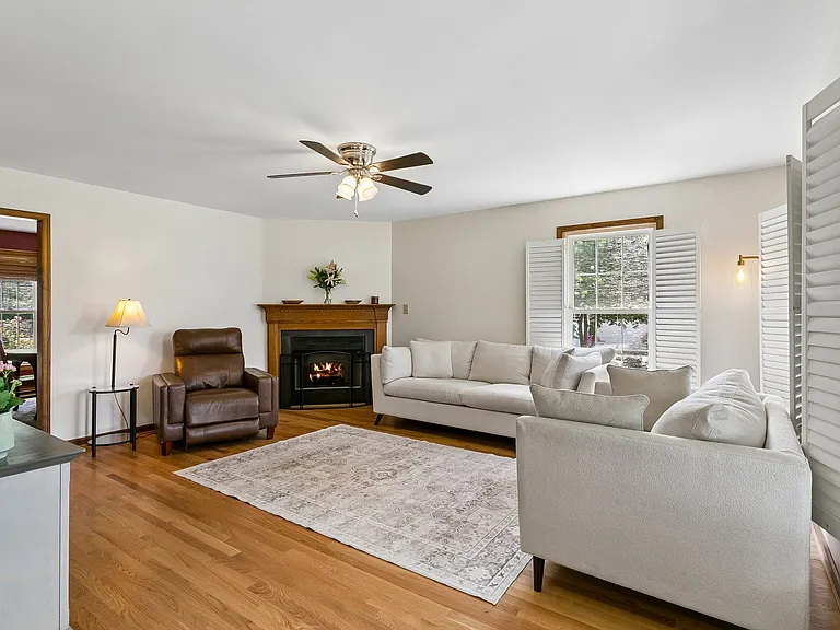 7976 Laura Ann Ln — Photo 8