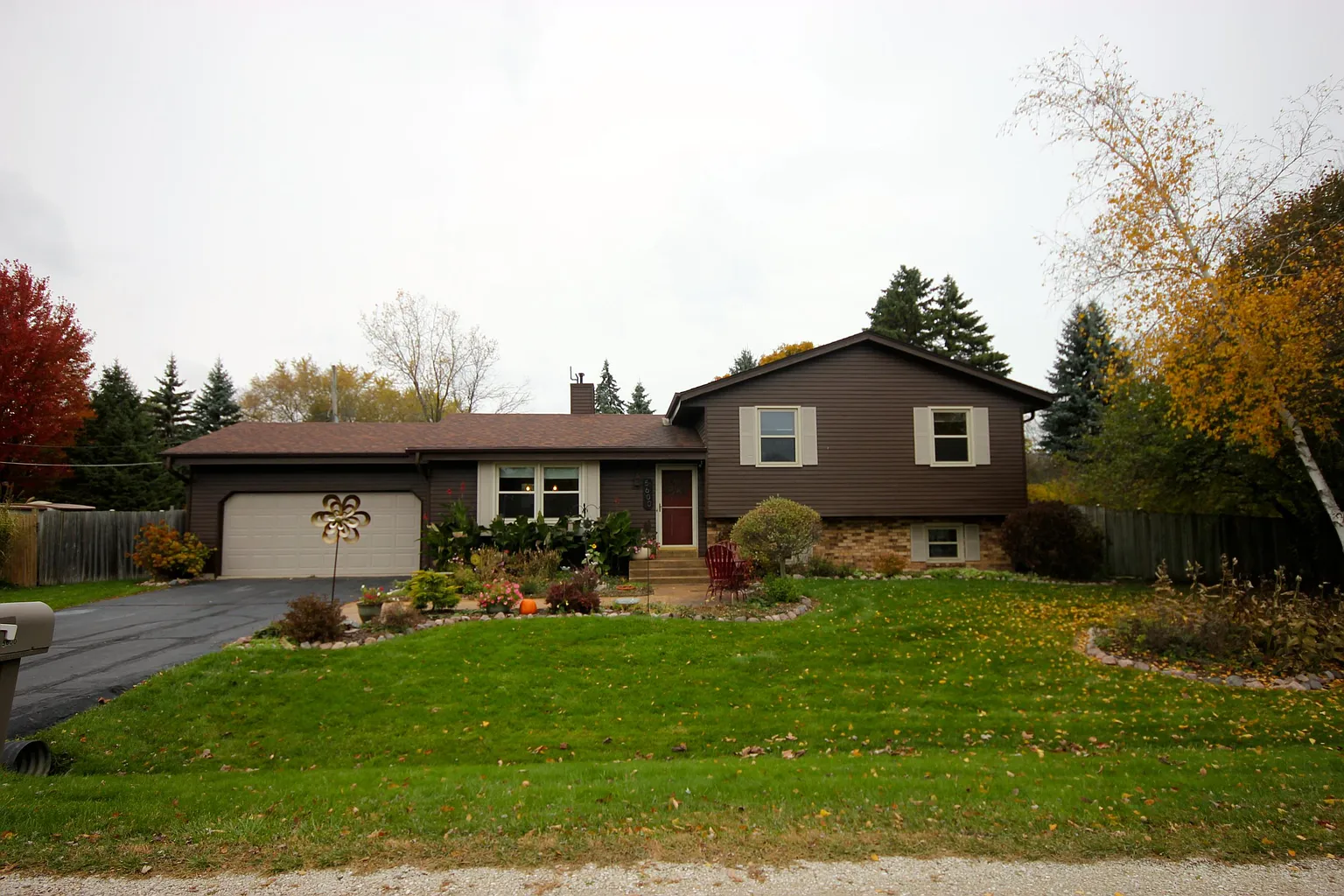 5600 Riviera Dr photo 1