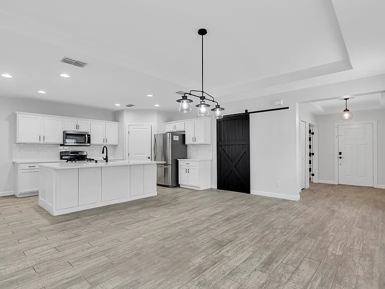 11790 Forest Park Cir — Photo 17