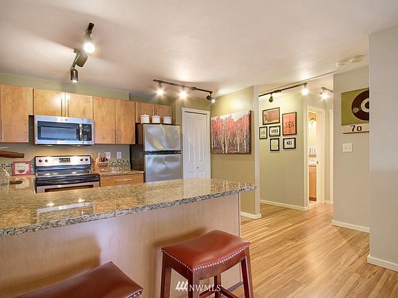 4th image of 1707 Boylston Ave APT 105
