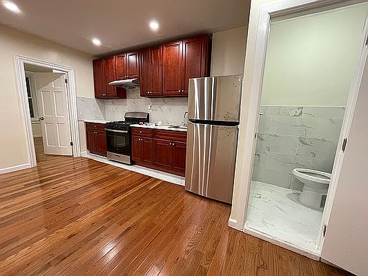 2nd image of 41 Louisa St APT 2F