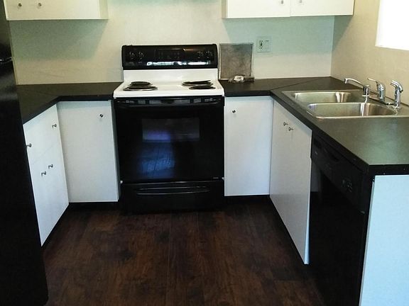 2nd image of 1811 E Grand Ave Unit 183