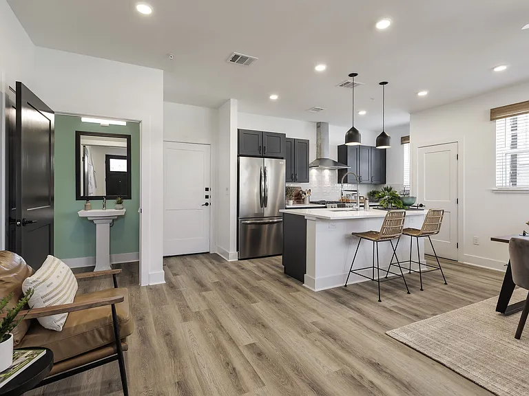 Escalon Townhomes — Photo 5