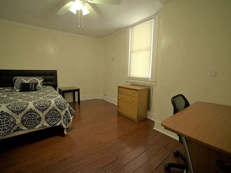 312 Westcott St — Photo 4