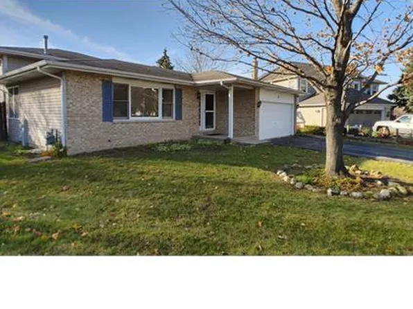 6 Hidden Valley Ct, Bolingbrook, IL 60490