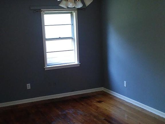 3rd image of 1545 School St