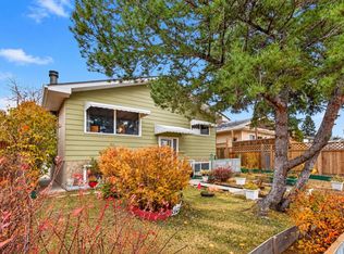 3620 S Dover Ridge Dr SE, Calgary, AB T2B 2B4