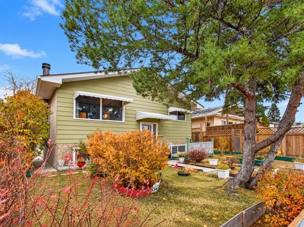 3620 S Dover Ridge Dr SE, Calgary, AB T2B 2B4